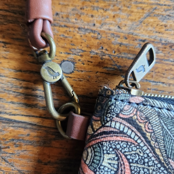 Sakroots Olympic Sienna Wristlet. - Picture 4 of 9